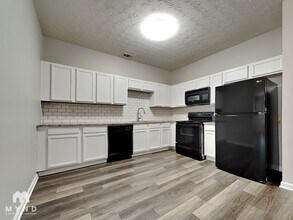 2330 Marlin Dr in Mcdonough, GA - Building Photo - Building Photo