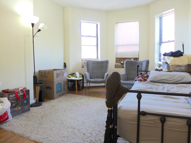 16 S Huntington Ave, Unit 4
