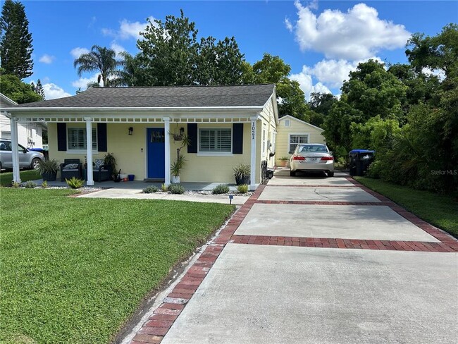 1021 Hunter Ave in Orlando, FL - Building Photo - Building Photo