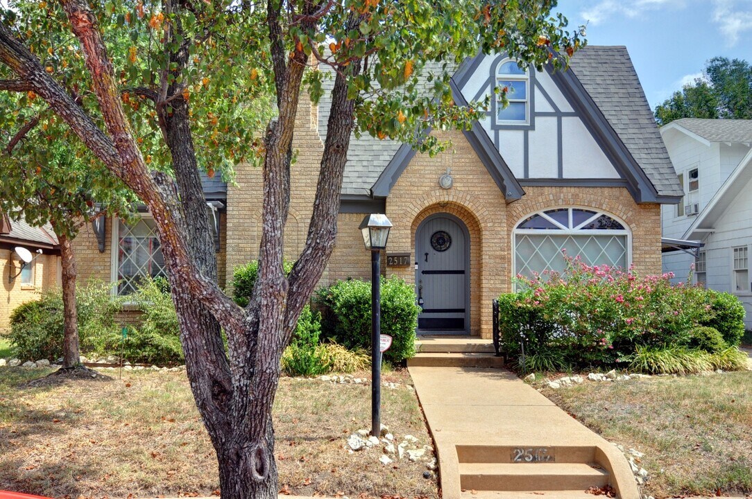 2517 Wabash Ave in Fort Worth, TX - Building Photo