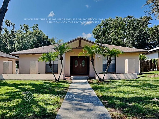property at 907 Lakemont Dr