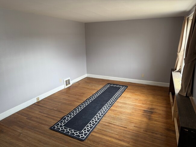 property at 26 Pinevale Ct