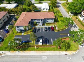 10687 Royal Palm Blvd in Coral Springs, FL - Building Photo