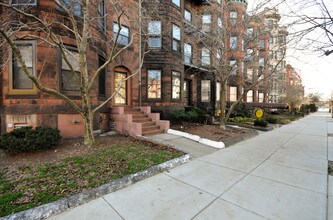847 Beacon St in Boston, MA - Building Photo - Building Photo