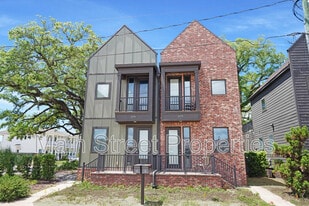 379 S Clubbs St in Pensacola, FL - Building Photo