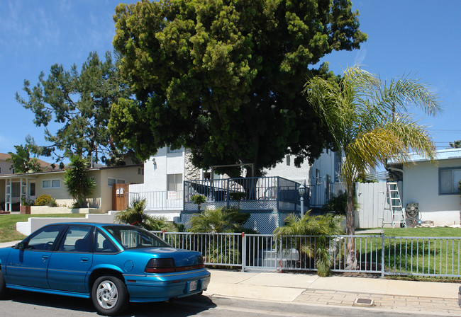 Huffman Building in San Diego, CA - Building Photo - Building Photo