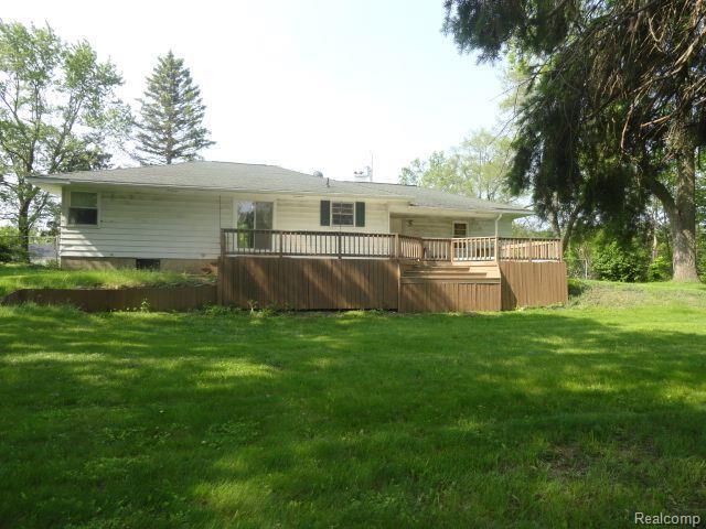 6184 Flushing Rd in Flushing, MI - Foto de edificio - Building Photo