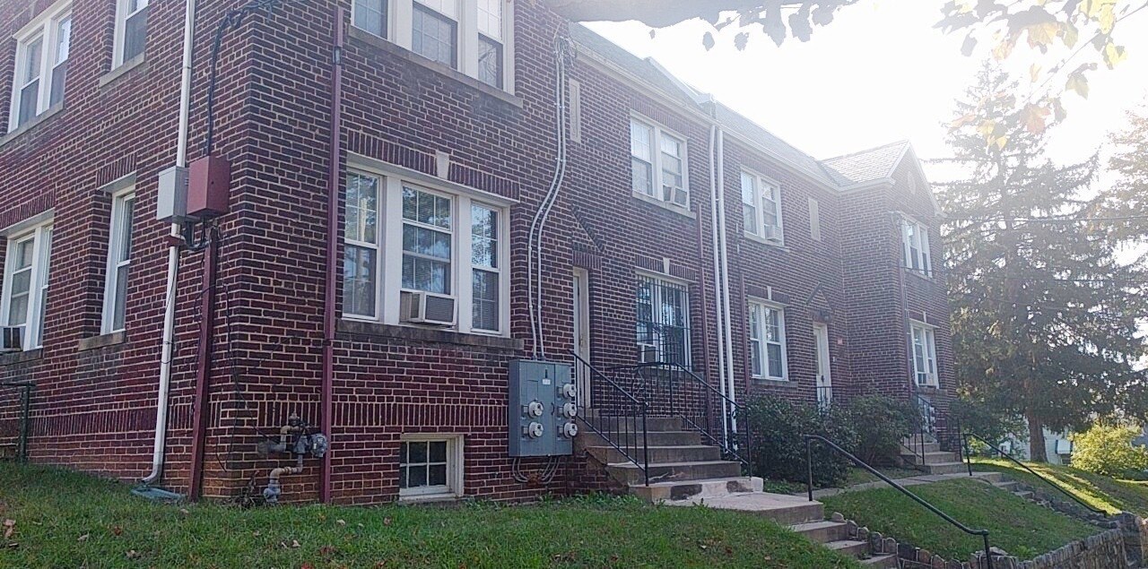 2203 Q St SE in Washington, DC - Building Photo