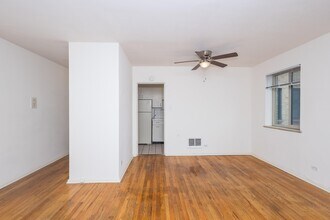 Villa Wynanda in Denver, CO - Building Photo - Building Photo