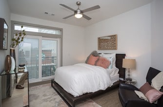 Veranda at Avalon in Alpharetta, GA - Foto de edificio - Interior Photo