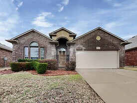 4525 Lacewood Dr in Argyle, TX - Building Photo