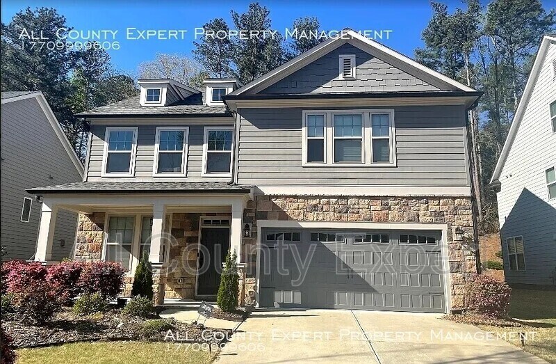 920 Grove Valley Dr in Cumming, GA - Building Photo