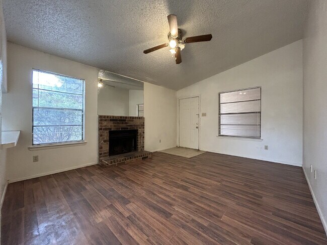 139 N Troy Ave in Lubbock, TX - Building Photo - Building Photo