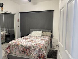 1131 SW 86th Ave in Pembroke Pines, FL - Building Photo