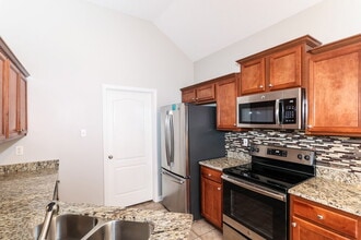 60 Penny Ln in Oakland, TN - Foto de edificio - Building Photo