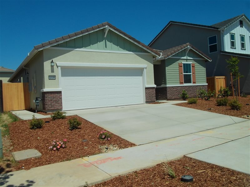 1339 Kensington Dr in Plumas Lake, CA - Building Photo