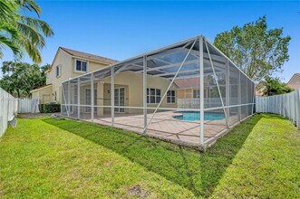 797 Chimney Rock Rd in Weston, FL - Foto de edificio - Building Photo