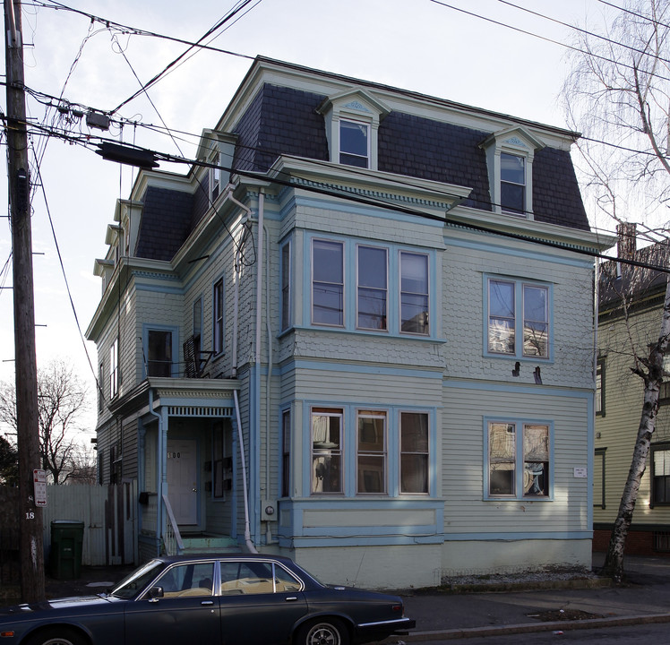 100 Chapin Ave in Providence, RI - Building Photo