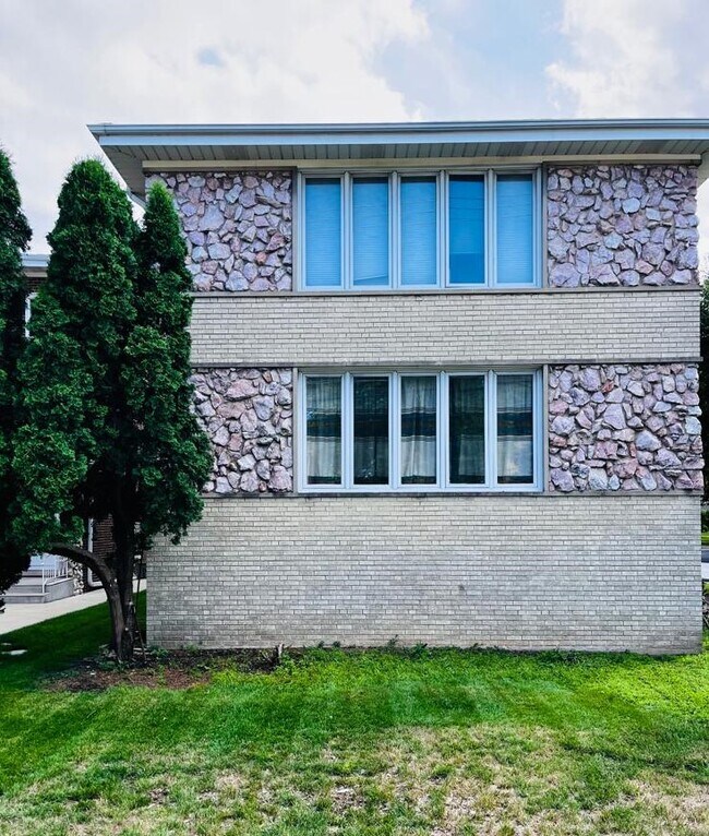 1086 N Northwest Hwy, Unit Garden in Park Ridge, IL - Foto de edificio - Building Photo