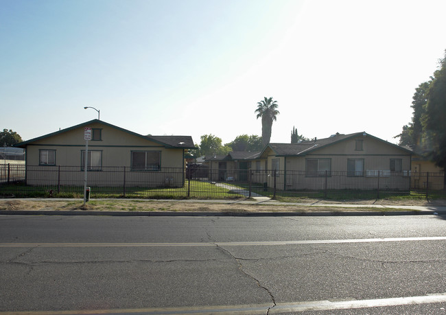 2121 Martin Luther King Jr. Blvd in Fresno, CA - Building Photo - Building Photo