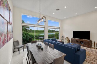 10891 Fairmont Village Dr in Wellington, FL - Building Photo - Building Photo