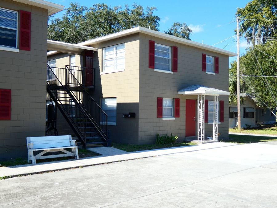 151 Avenue C SE in Winter Haven, FL - Building Photo