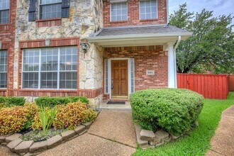 8304 Richmond Ct in Irving, TX - Building Photo - Building Photo