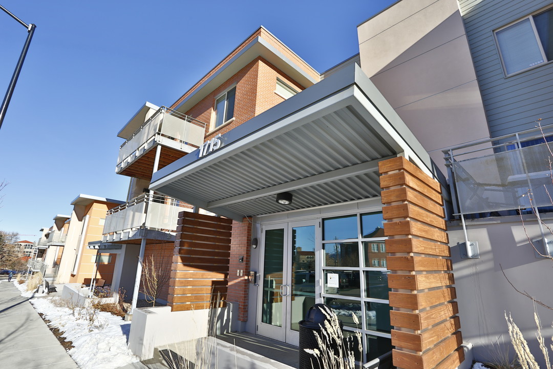 Saga Boulder in Boulder, CO - Foto de edificio