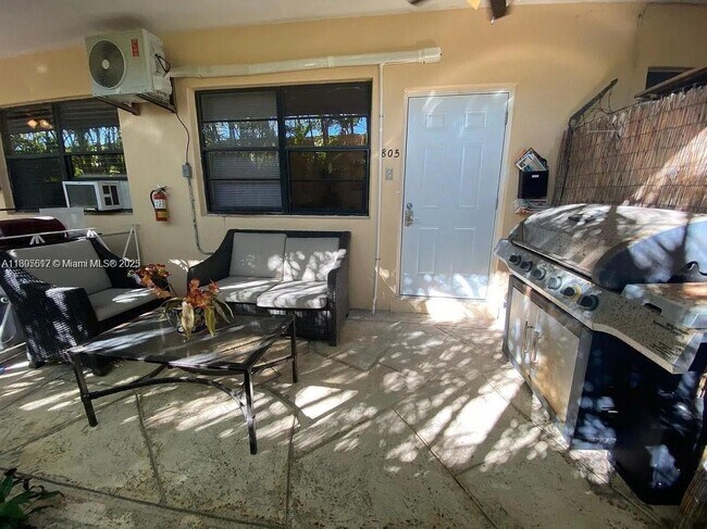 805 86th St in Miami Beach, FL - Building Photo - Building Photo