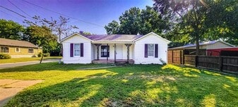1103 S Willow St in Sherman, TX - Building Photo
