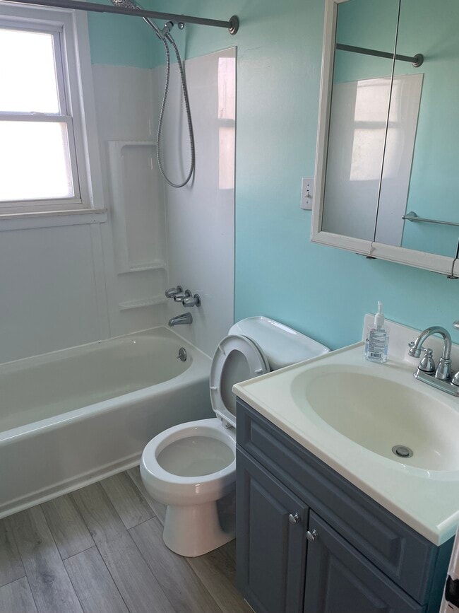 13144 Orange St in Southgate, MI - Building Photo - Building Photo