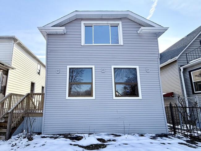 property at 315 W 111th St