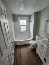 10602 Earle Ave in Cleveland, OH - Building Photo - Building Photo