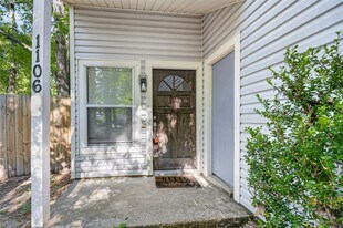 1106 E Red Cedar Cir in Spring, TX - Building Photo
