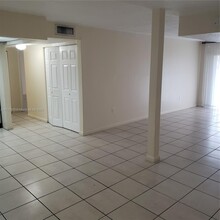 9367 Fontainebleau Blvd in Miami, FL - Building Photo - Building Photo