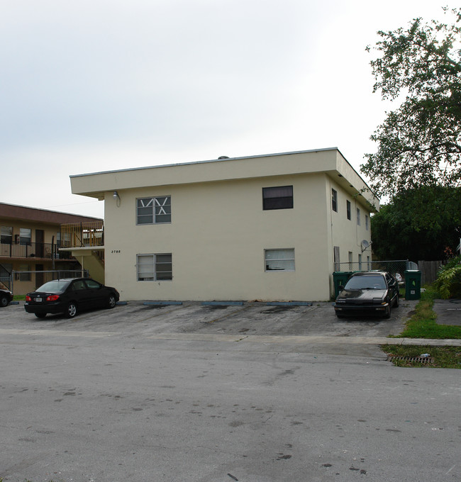 3700 SW 60th Ave in Fort Lauderdale, FL - Building Photo - Building Photo