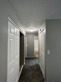 Taylene Court in Portland, OR - Foto de edificio - Interior Photo