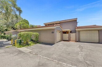 103 Heatherbrook Way in Hollywood, FL - Building Photo - Building Photo