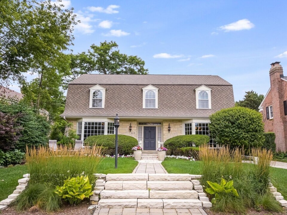 416 W Cuttriss St in Park Ridge, IL - Building Photo