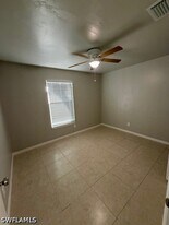 2779 Tropicana Blvd in Naples, FL - Building Photo