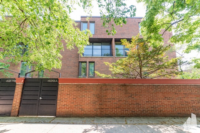 property at 429 W Grant Pl