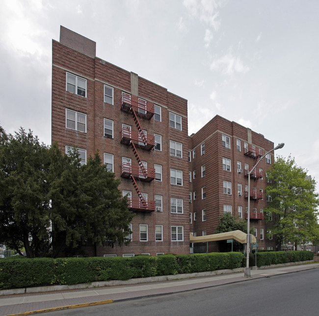 The Emerald at Orange in Orange, NJ - Foto de edificio - Building Photo