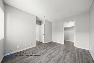 229 S. Normandie Ave. in Los Angeles, CA - Foto de edificio - Building Photo