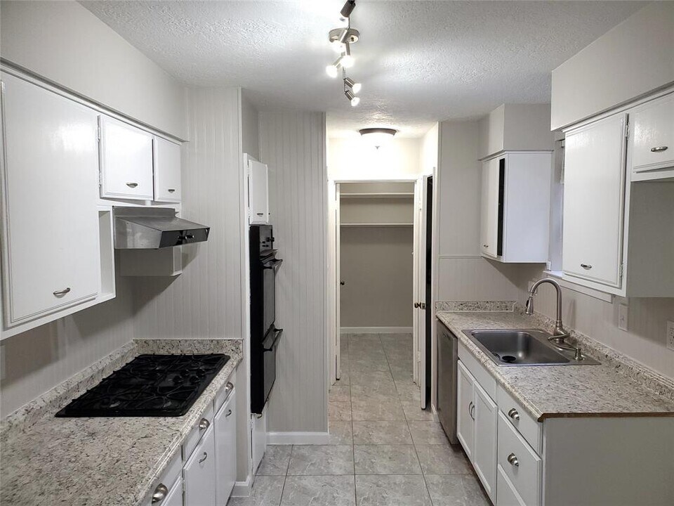 1007 Reseda Dr in Houston, TX - Building Photo
