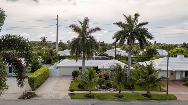 1366 SW 9th Ave in Boca Raton, FL - Foto de edificio - Building Photo