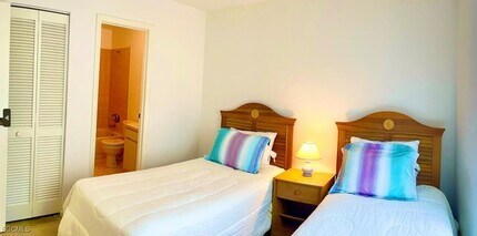 1005 SW 48th Terrace in Cape Coral, FL - Building Photo - Building Photo