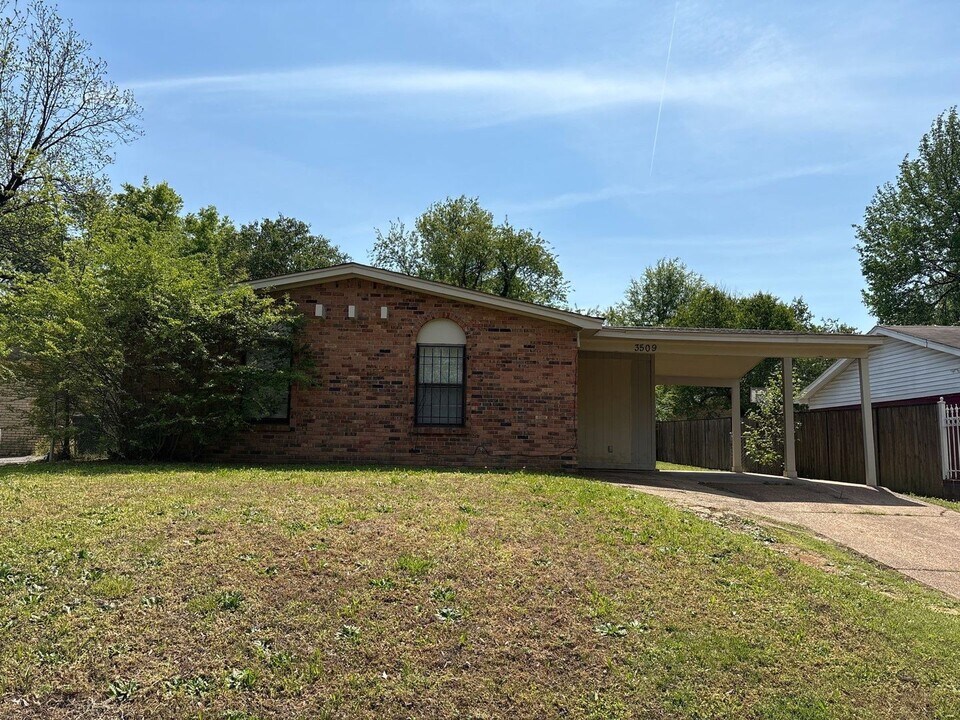 3509 Arnold Rd in Memphis, TN - Building Photo