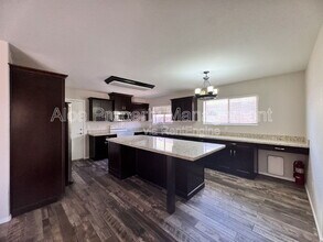9138 W Ross Ave in Peoria, AZ - Building Photo - Building Photo
