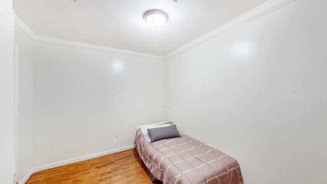 712 Shawmut Ave, Unit 1 1R