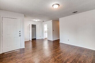 2540 Windy Pine Ln in Arlington, TX - Building Photo - Building Photo